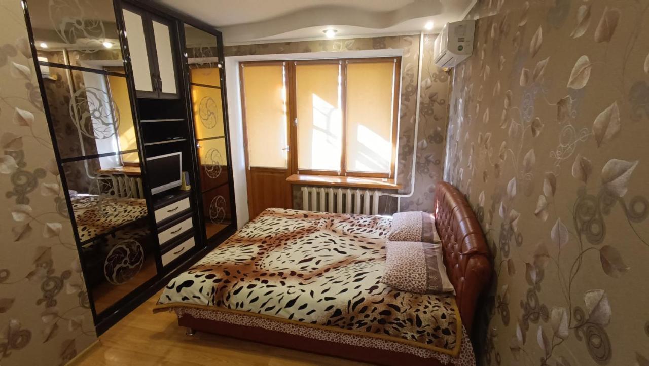 Аренда Квартиры Посуточно Tscherkassy Exterior foto